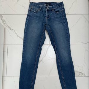 WHBM size 2 skinny jeans
